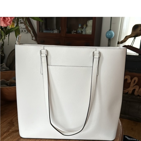 Michael Kors Morgan Large Tote - Picture 2 of 8